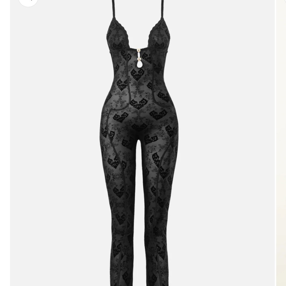 Poster girl play suit